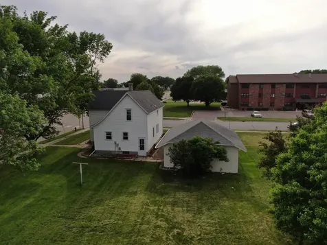 10 Park Street N Fairfax MN 55332