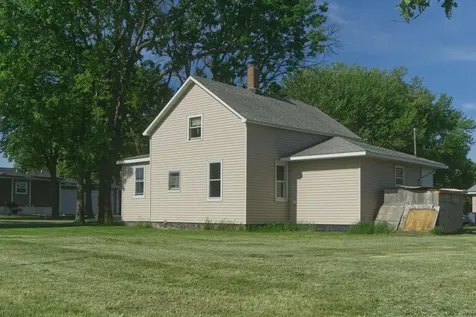 322 2nd Street NE Lidgerwood ND 58041