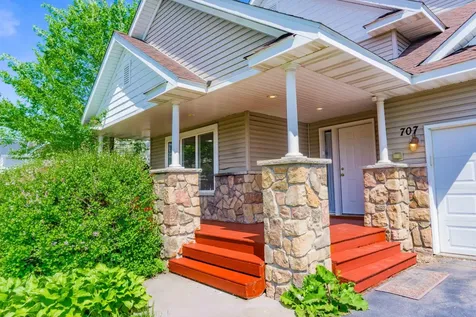 707 7th Street Chaska MN 55318