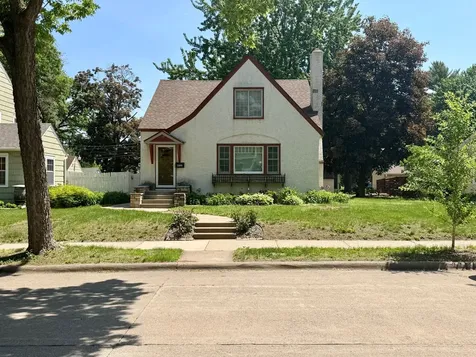 4020 Washburn Avenue N Minneapolis MN 55412