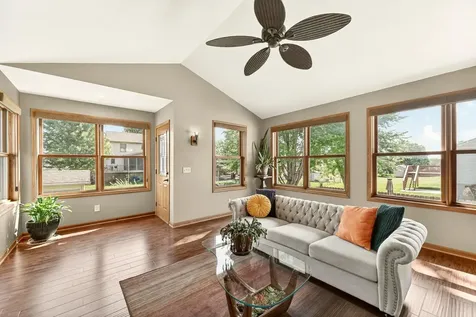 906 Bucknell Boulevard SE Stewartville MN 55976