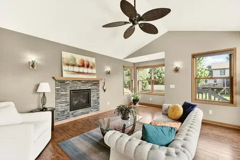 906 Bucknell Boulevard SE Stewartville MN 55976