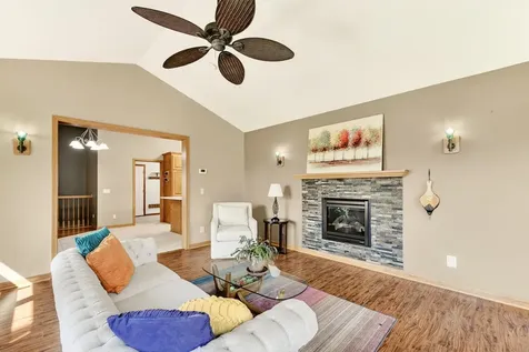906 Bucknell Boulevard SE Stewartville MN 55976