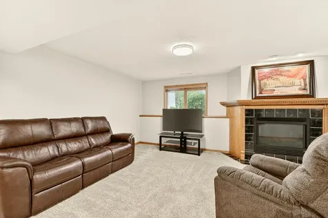 906 Bucknell Boulevard SE Stewartville MN 55976