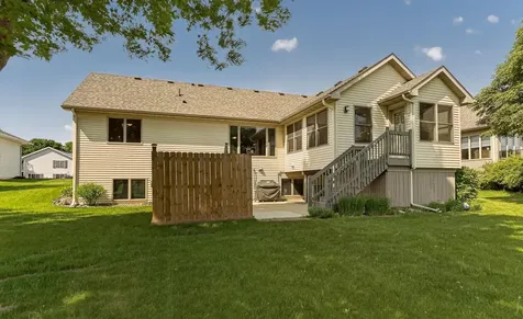 906 Bucknell Boulevard SE Stewartville MN 55976