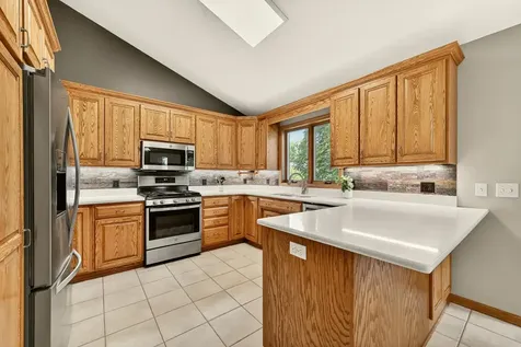 906 Bucknell Boulevard SE Stewartville MN 55976