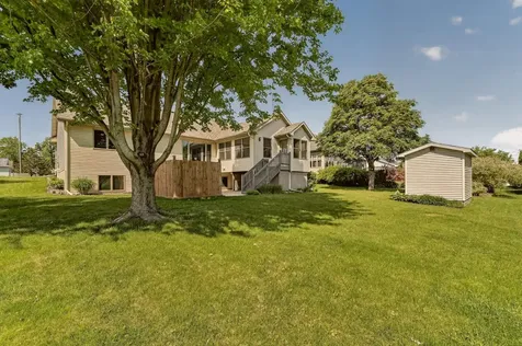 906 Bucknell Boulevard SE Stewartville MN 55976