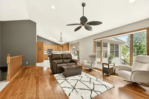 906 Bucknell Boulevard SE Stewartville MN 55976