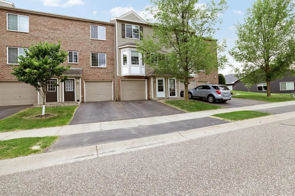 4821 Elm Drive N Hugo MN 55038