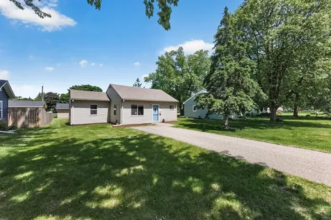 419 7th Avenue W Shakopee MN 55379