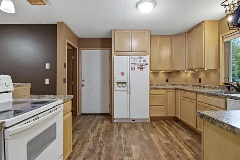 15381 670th Street Wabasha MN 55981