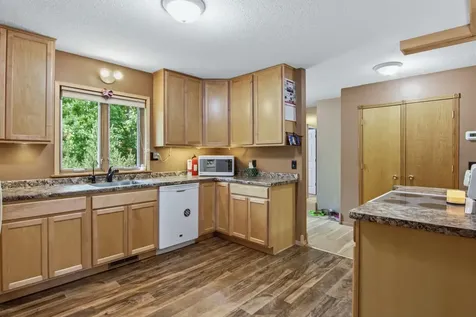 15381 670th Street Wabasha MN 55981