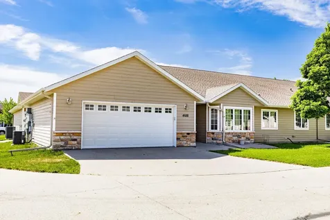 4688 44th Avenue S Fargo ND 58104