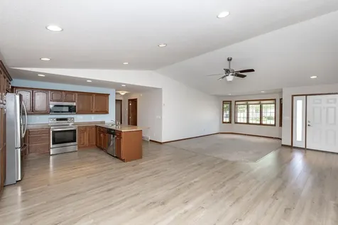 4688 44th Avenue S Fargo ND 58104