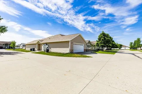 4688 44th Avenue S Fargo ND 58104