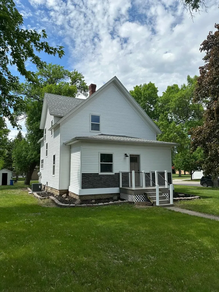 314 Poplar Avenue N Canby MN 56220