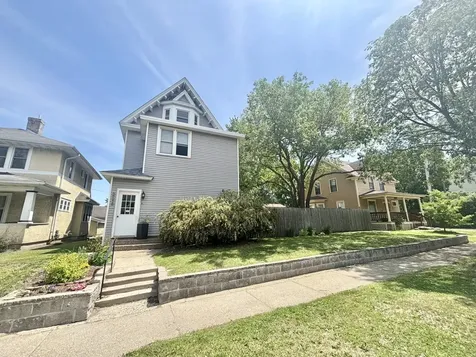 228 Victoria Street N Saint Paul MN 55104