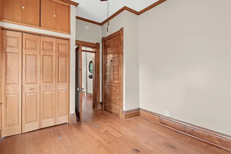 228 Victoria Street N Saint Paul MN 55104