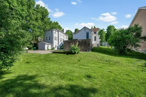 318 E Pleasant Street Mankato MN 56001
