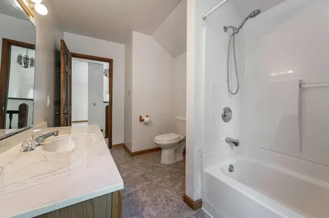 318 E Pleasant Street Mankato MN 56001