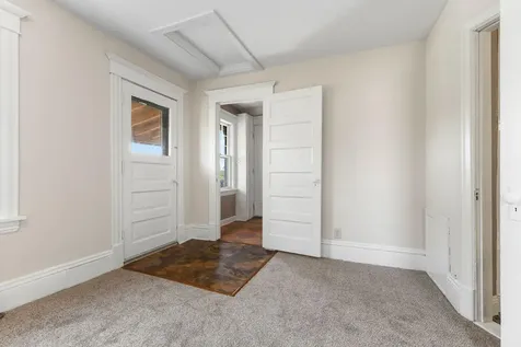 2421 Girard Avenue S Minneapolis MN 55405