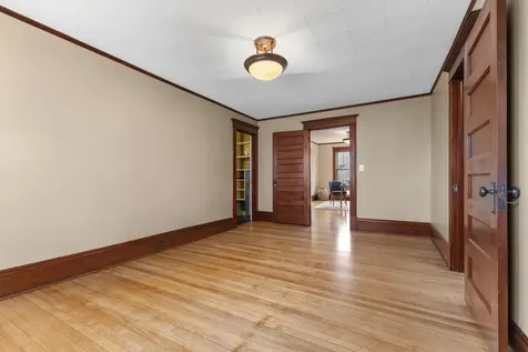 2421 Girard Avenue S Minneapolis MN 55405
