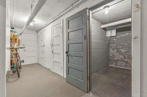 2421 Girard Avenue S Minneapolis MN 55405