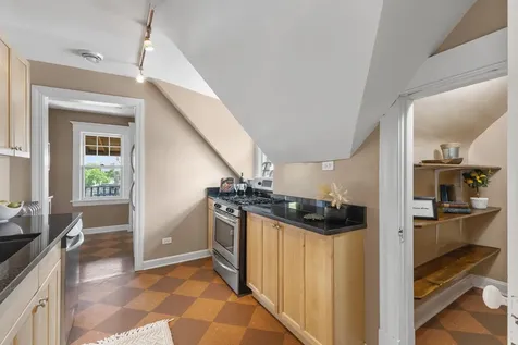2421 Girard Avenue S Minneapolis MN 55405