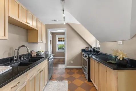 2421 Girard Avenue S Minneapolis MN 55405