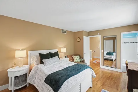 921 Dartmouth Avenue SE Minneapolis MN 55414