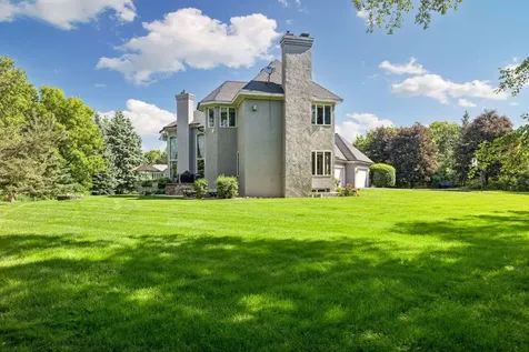 23 Scotch Pine Circle North Oaks MN 55127