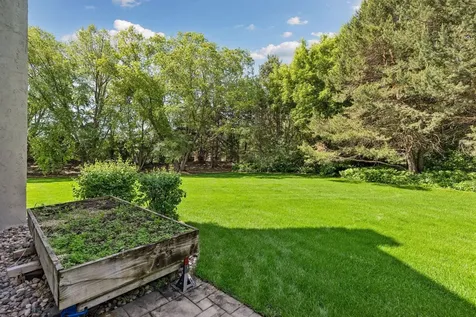 23 Scotch Pine Circle North Oaks MN 55127