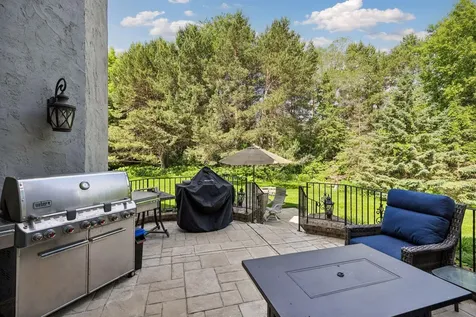 23 Scotch Pine Circle North Oaks MN 55127