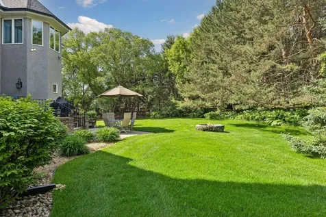 23 Scotch Pine Circle North Oaks MN 55127