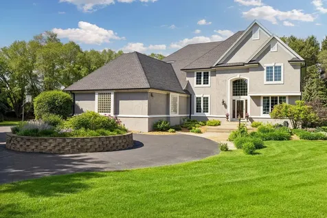 23 Scotch Pine Circle North Oaks MN 55127