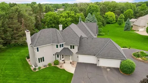 23 Scotch Pine Circle North Oaks MN 55127