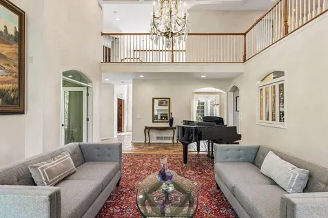 23 Scotch Pine Circle North Oaks MN 55127