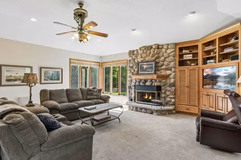 23 Scotch Pine Circle North Oaks MN 55127