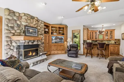 23 Scotch Pine Circle North Oaks MN 55127