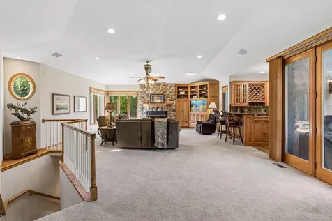 23 Scotch Pine Circle North Oaks MN 55127