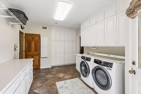 23 Scotch Pine Circle North Oaks MN 55127
