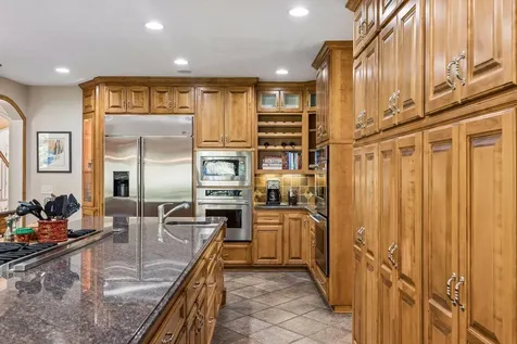 23 Scotch Pine Circle North Oaks MN 55127