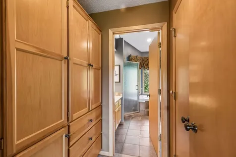 23 Scotch Pine Circle North Oaks MN 55127
