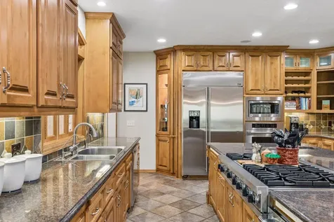 23 Scotch Pine Circle North Oaks MN 55127