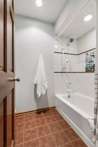 23 Scotch Pine Circle North Oaks MN 55127