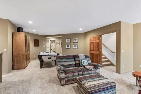 23 Scotch Pine Circle North Oaks MN 55127