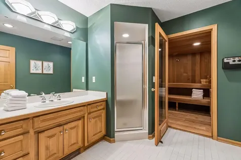 23 Scotch Pine Circle North Oaks MN 55127