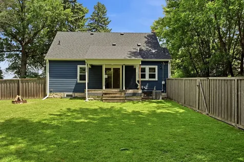1783 White Bear Avenue N Maplewood MN 55109