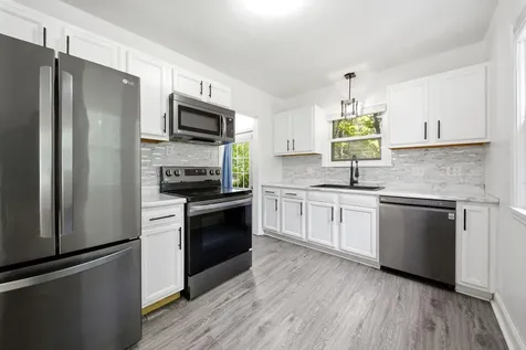 1783 White Bear Avenue N Maplewood MN 55109