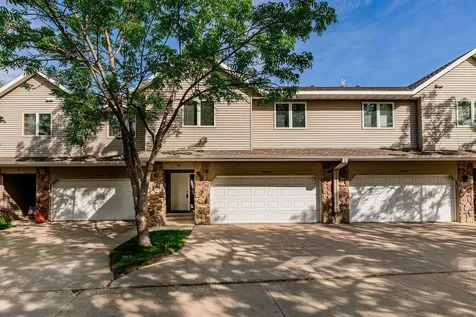 3220 40th Avenue S Fargo ND 58104